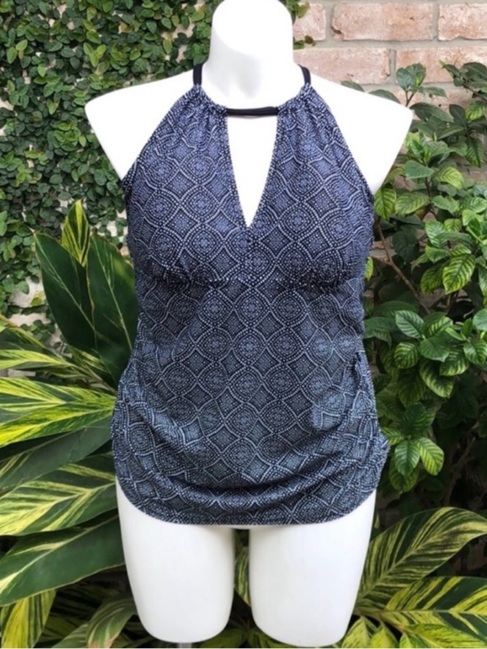 Kona Sol Keyhole Halter Tankini Swimsuit‎ Top Size 18W in Black & White VGUC